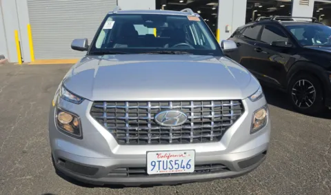 Photos of 2025 Hyundai Venue SEL for sale in El Paso, TX at RightDrive - 7320 Alameda