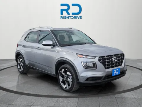 Silver 2025 Hyundai Venue SEL for sale in El Paso, TX