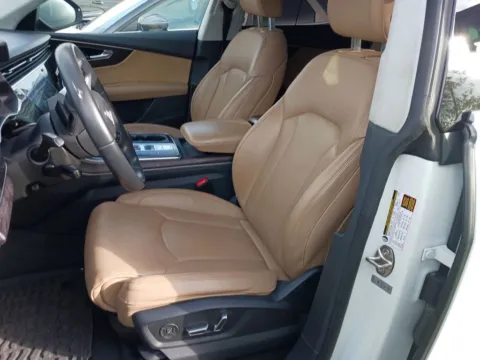 More photos of 2019 Audi Q8 3.0T Prestige at RightDrive - 7320 Alameda, TX