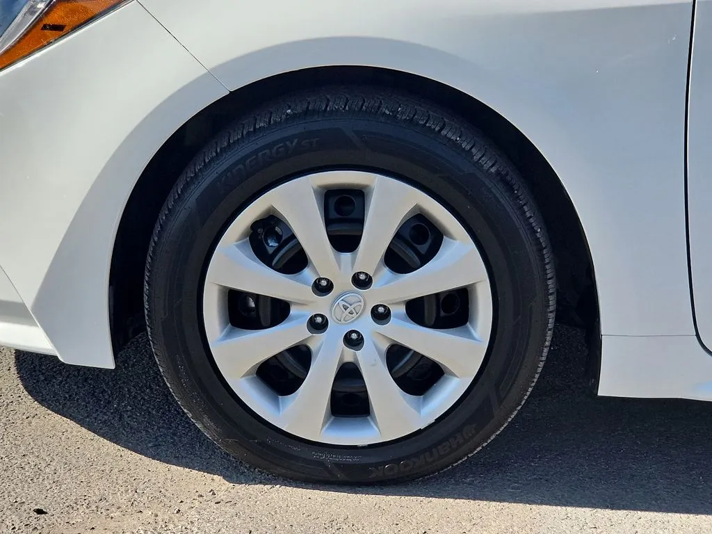 Toyota Corolla photo 9