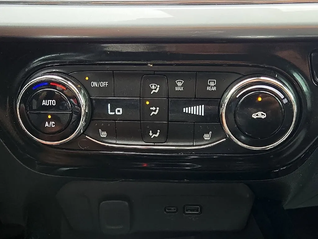 Chevrolet Trax photo 20