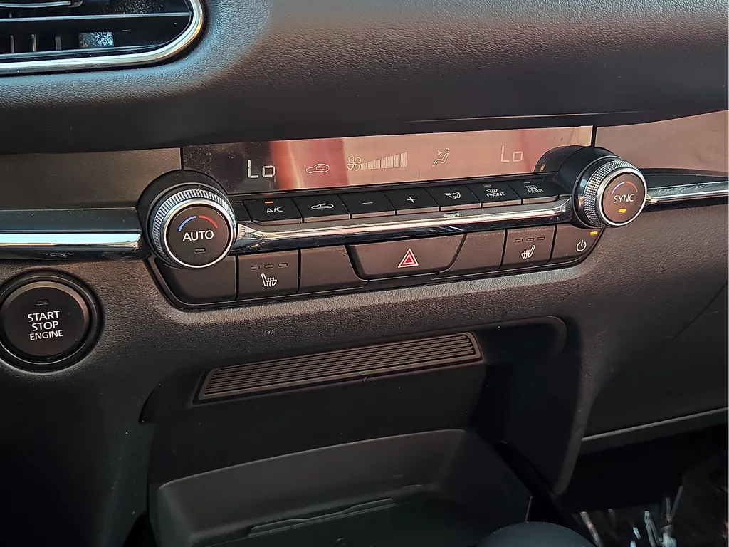 Mazda CX-30 photo 21