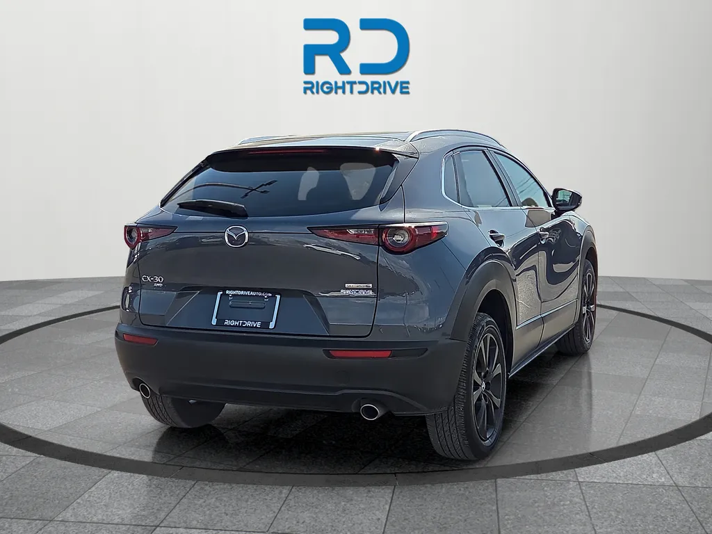 Mazda CX-30 photo 3