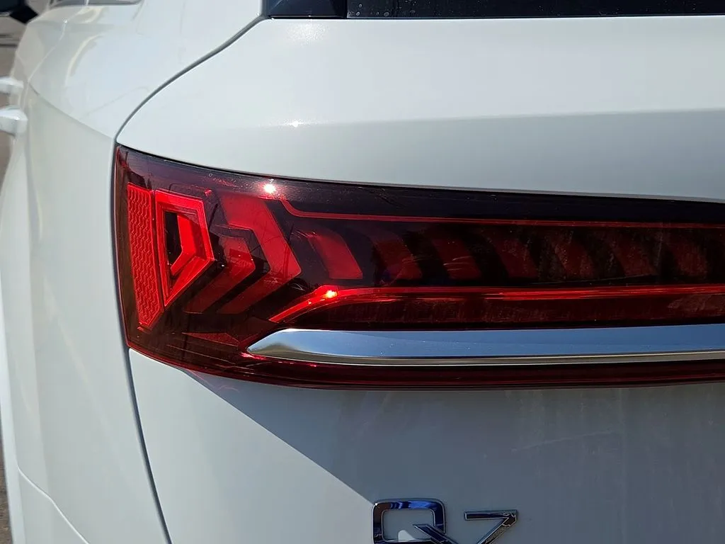 Audi Q7 photo 10