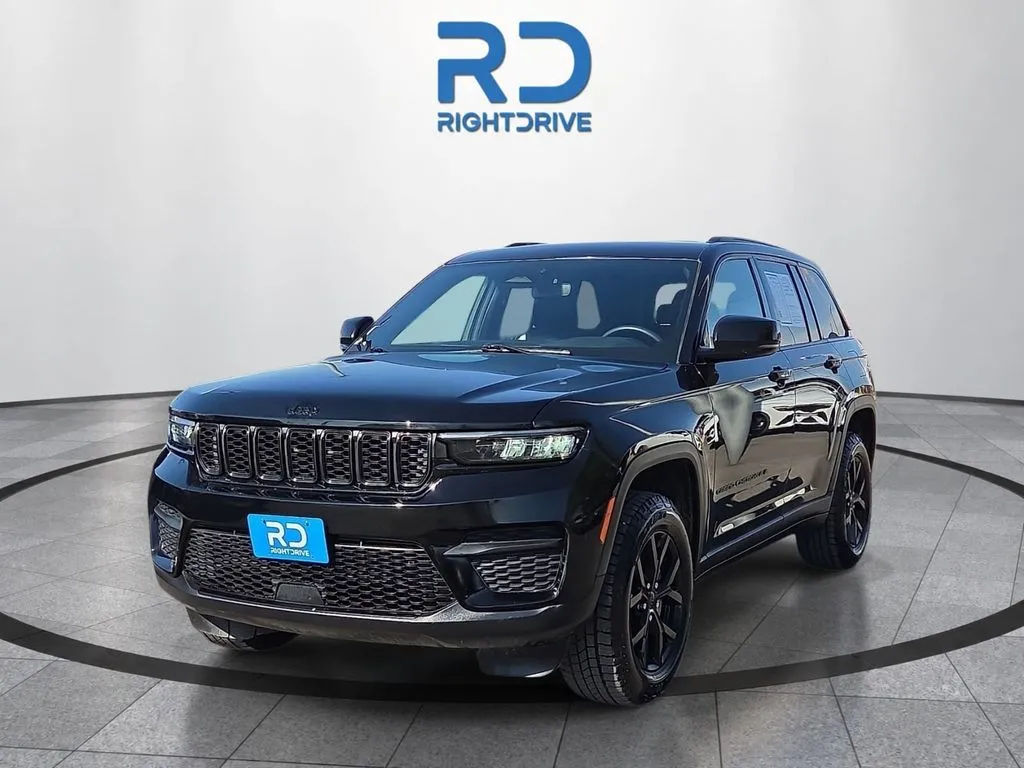 Black 2024 Jeep Grand Cherokee Altitude for sale in El Paso, TX