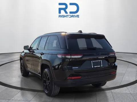 Another view of 2024 Jeep Grand Cherokee Altitude for sale in El Paso, TX at RightDrive - 7320 Alameda