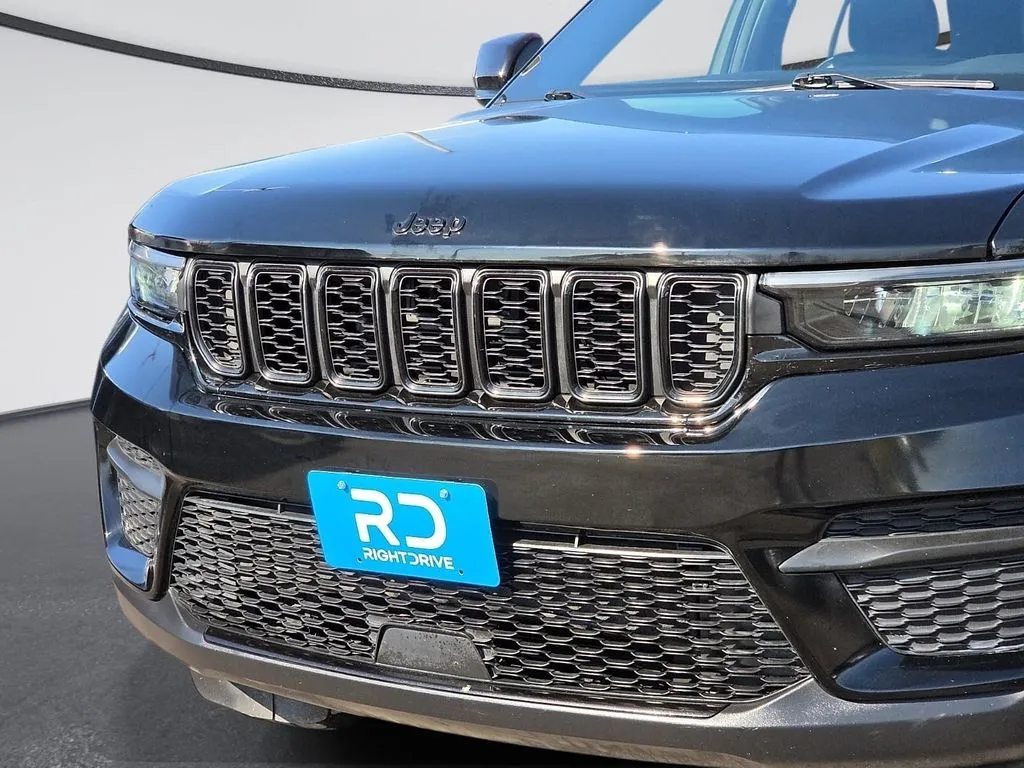Jeep Grand Cherokee photo 7