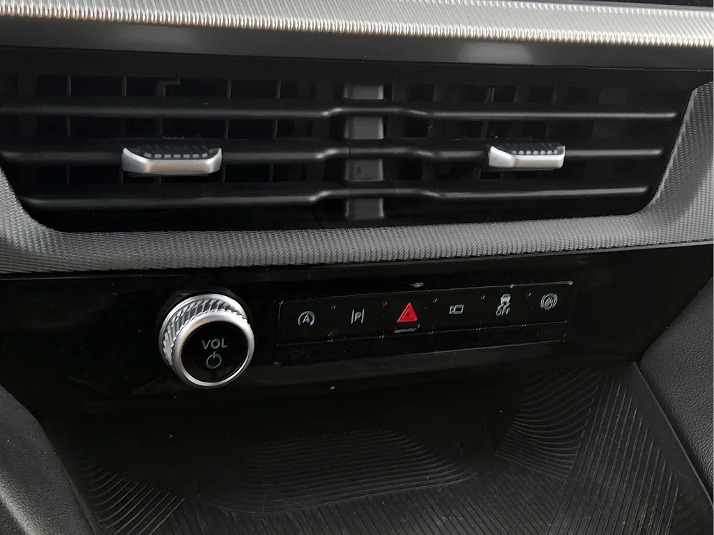Ford Explorer photo 19