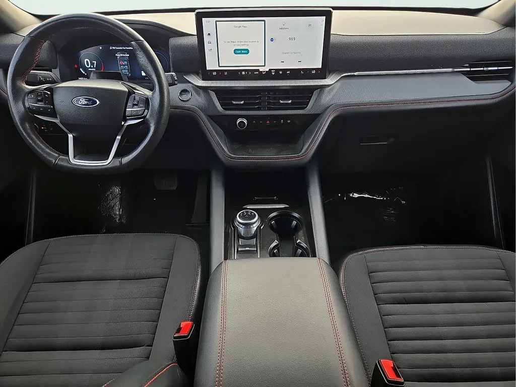 Ford Explorer photo 12