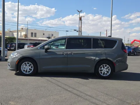More photos of 2023 Chrysler Pacifica Touring L at RightDrive - 7320 Alameda, TX