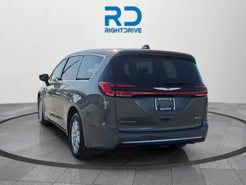 More photos of 2023 Chrysler Pacifica Touring L at RightDrive - 7320 Alameda, TX