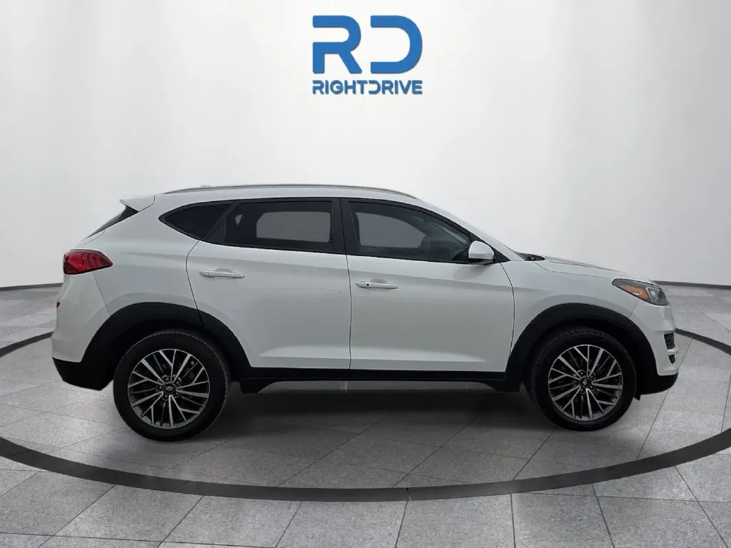 Hyundai Tucson photo 2