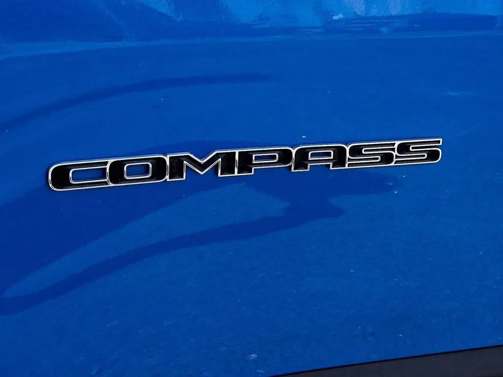 Jeep Compass photo 10