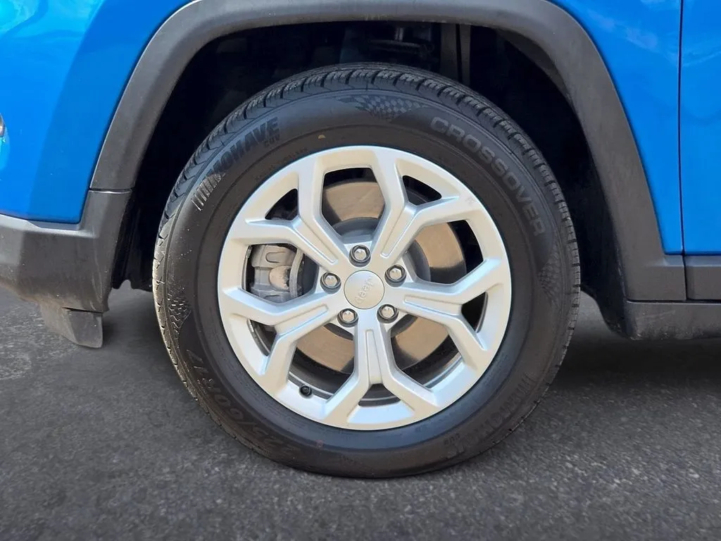 Jeep Compass photo 9