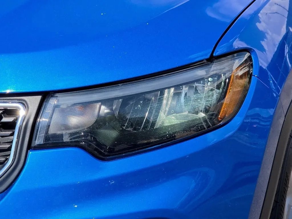 Jeep Compass photo 8