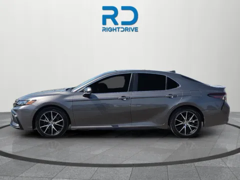 More photos of 2022 Toyota Camry SE at RightDrive - 7320 Alameda, TX