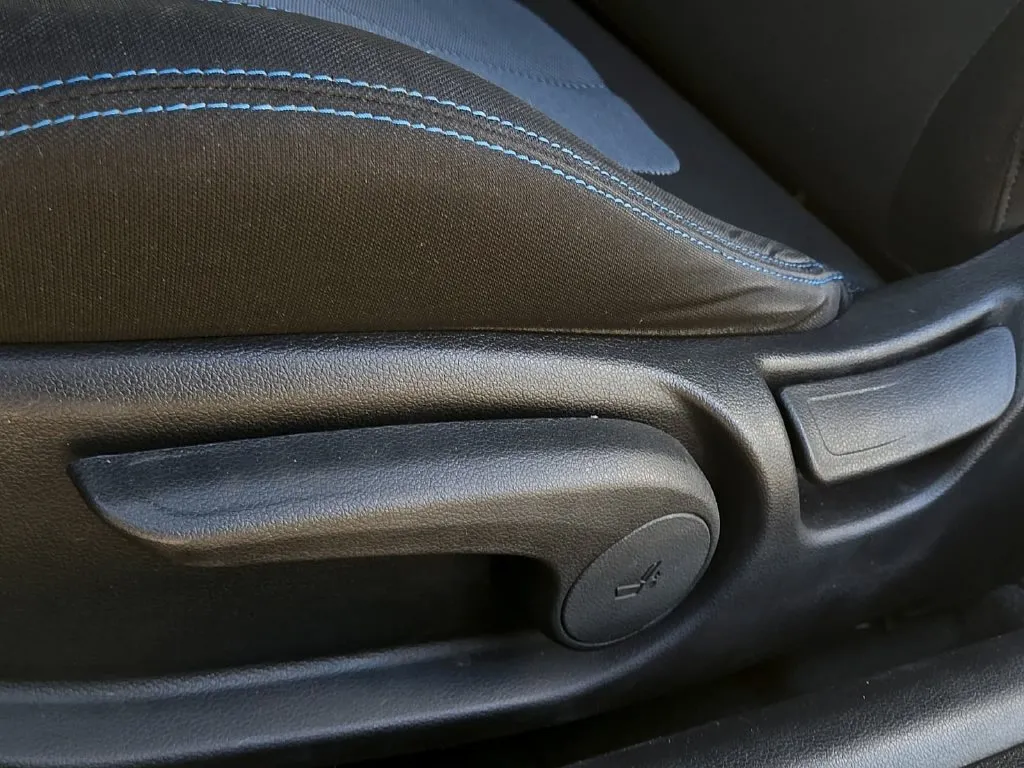 Hyundai Veloster photo 17