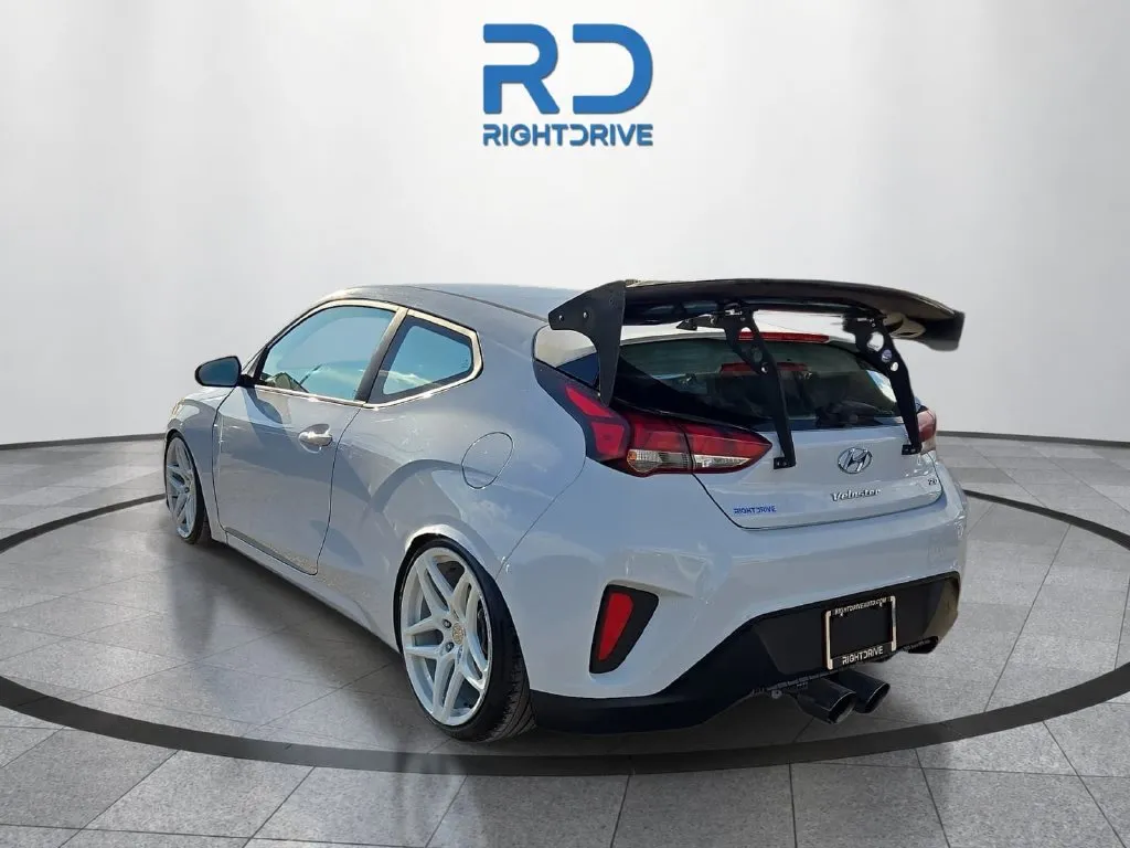 Hyundai Veloster photo 4