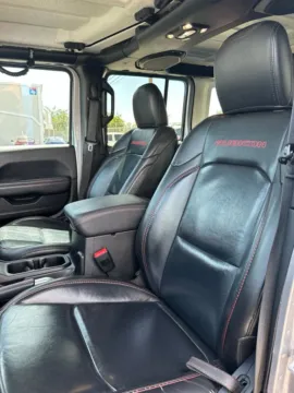 More photos of 2019 Jeep Wrangler Unlimited Rubicon at RightDrive - 7320 Alameda, TX