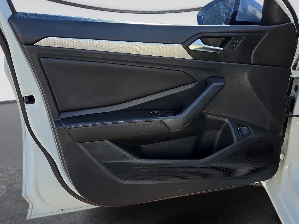 Volkswagen Jetta photo 16