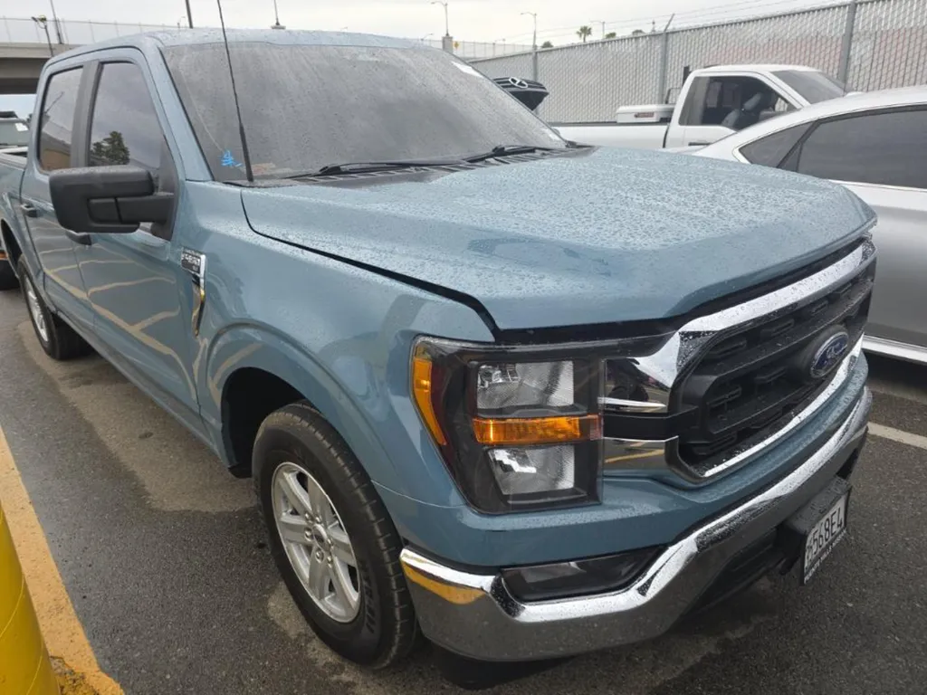 Ford F-150 photo 3