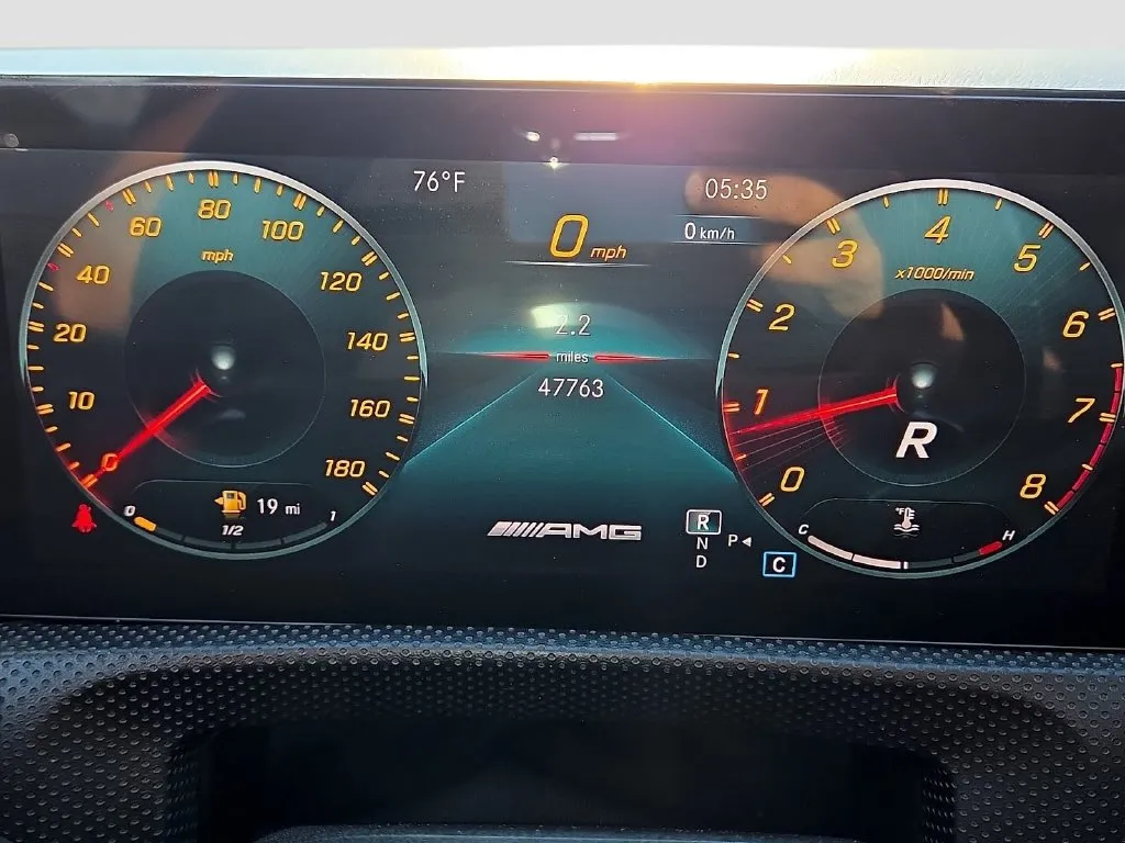 Mercedes-Benz CLA photo 23