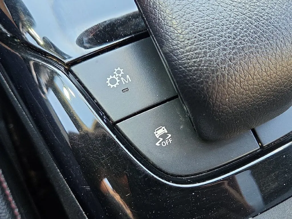 Mercedes-Benz CLA photo 21