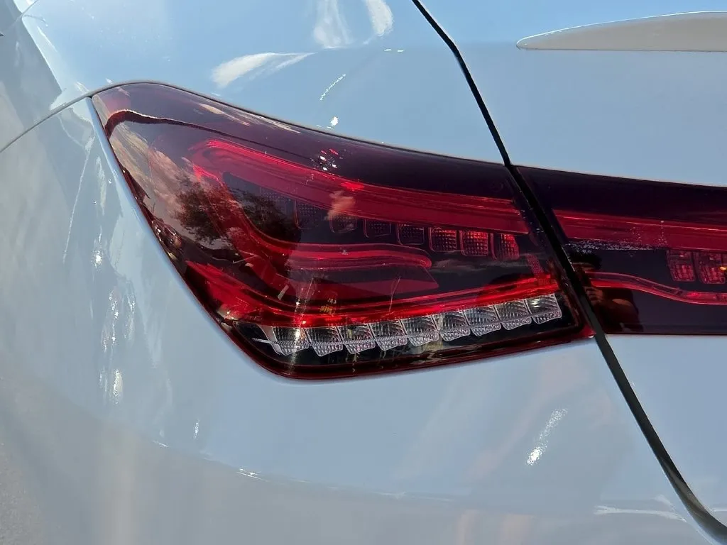 Mercedes-Benz CLA photo 11