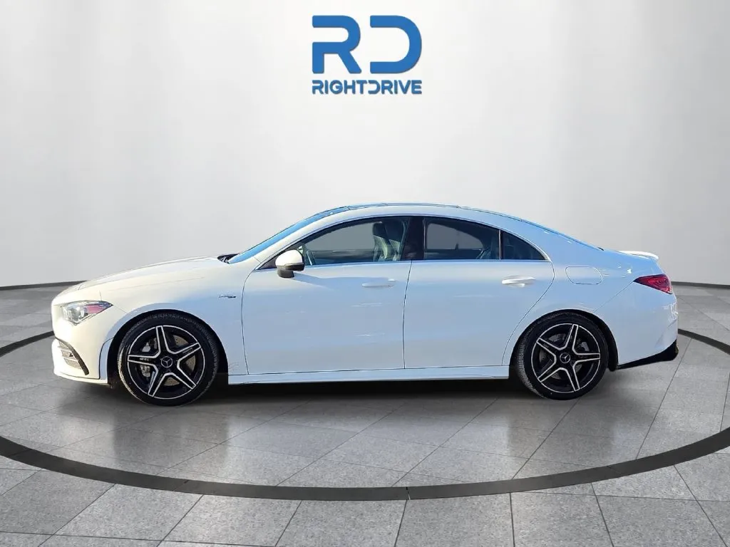 Mercedes-Benz CLA photo 5