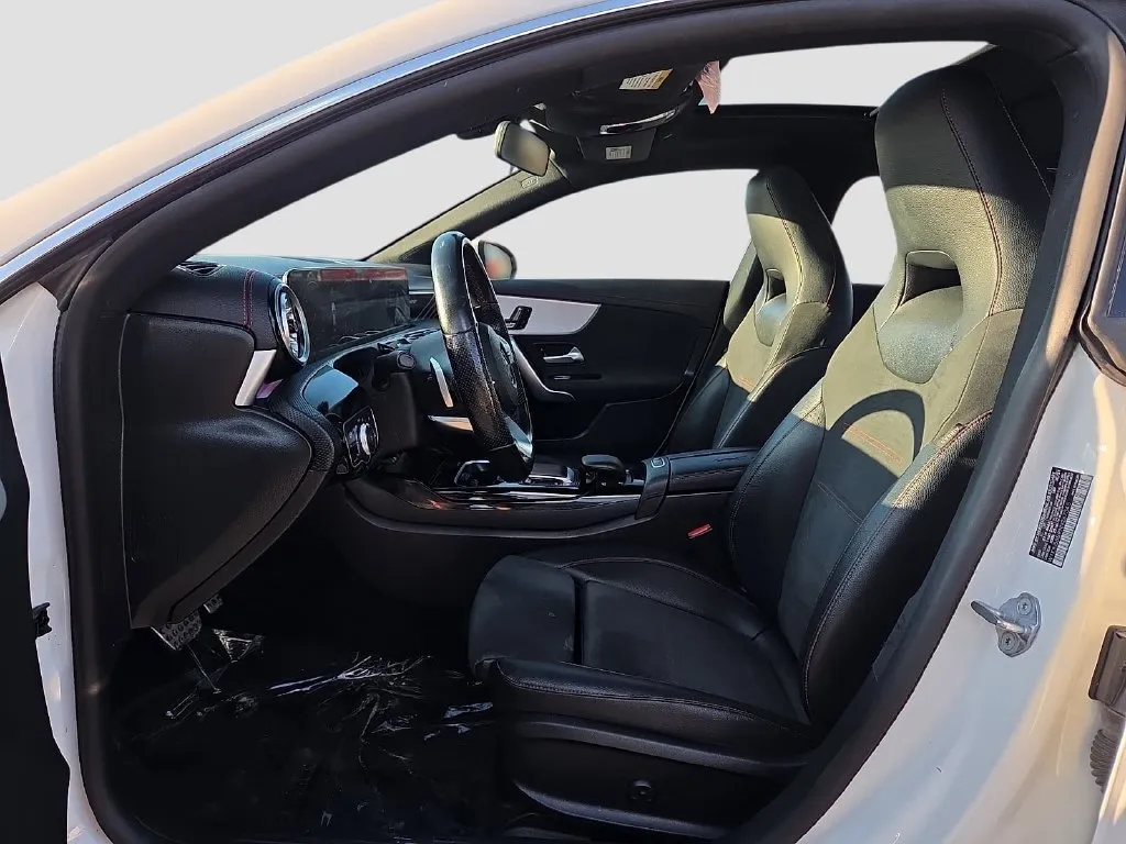 Mercedes-Benz CLA photo 19