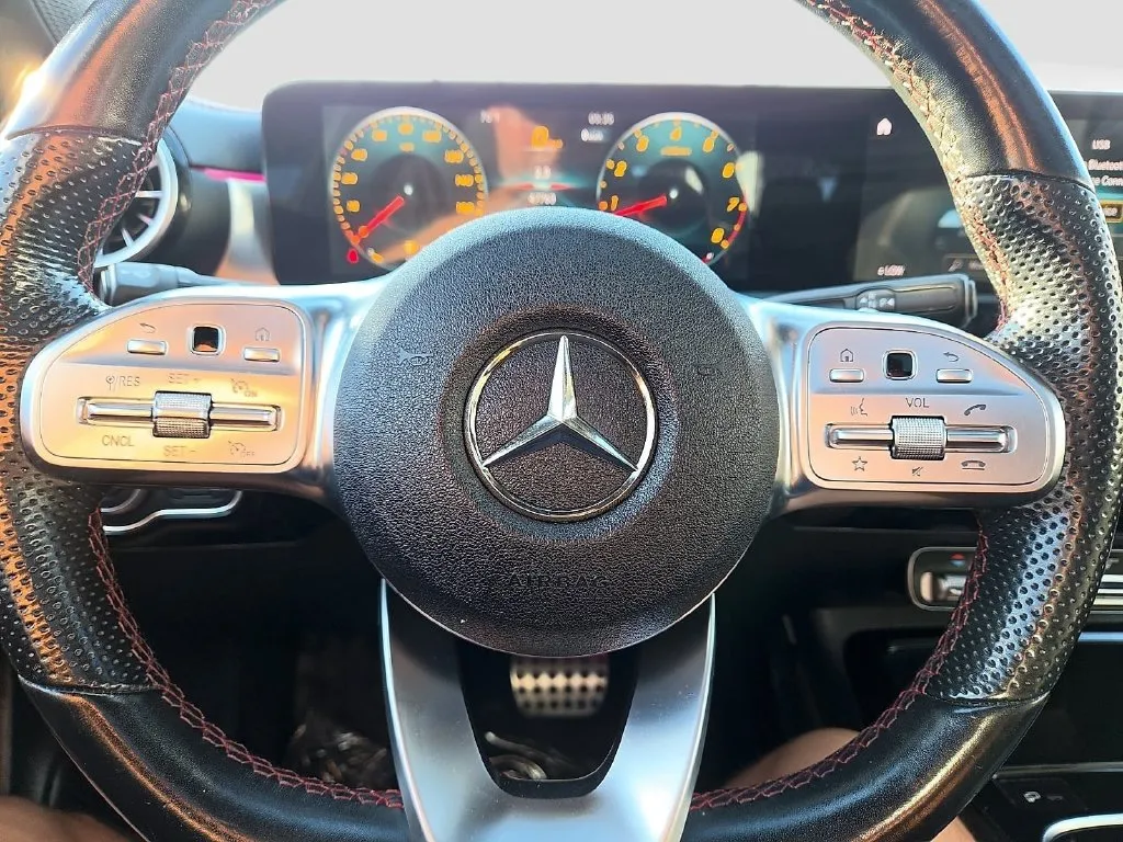 Mercedes-Benz CLA photo 24