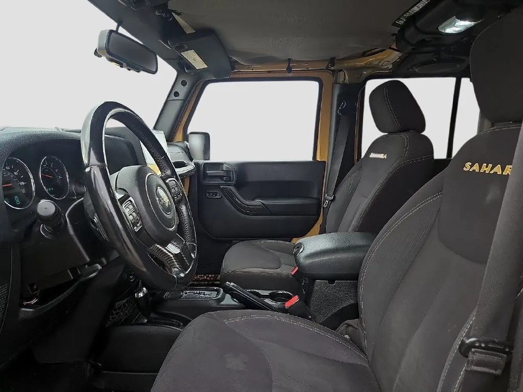Jeep Wrangler photo 16