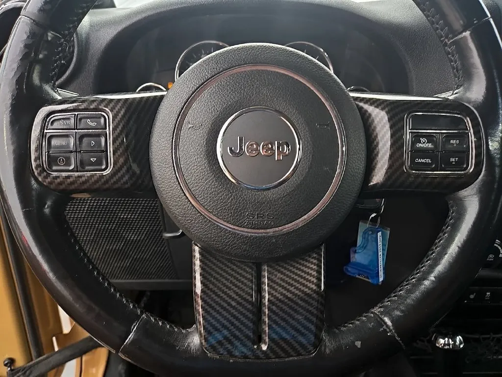 Jeep Wrangler photo 24