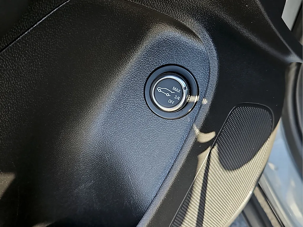 Buick Envista photo 16