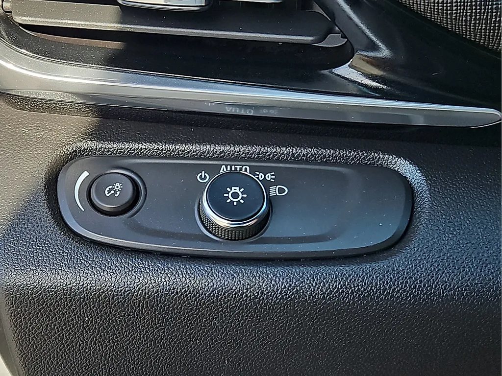 Buick Envista photo 18