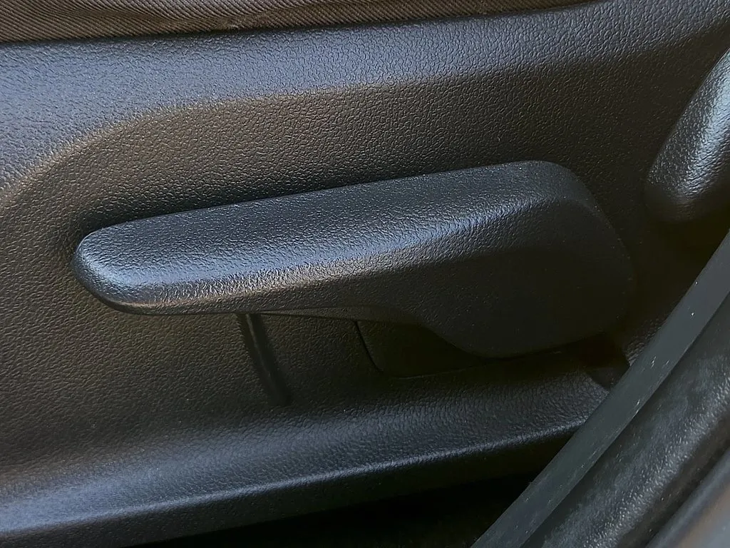 Toyota RAV4 photo 18
