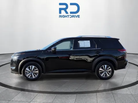 More photos of 2025 Nissan Pathfinder SL at RightDrive - 7320 Alameda, TX