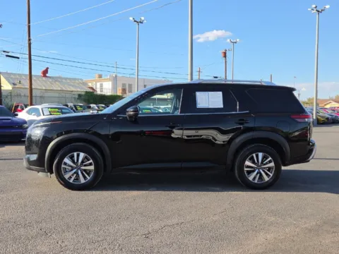 More photos of 2025 Nissan Pathfinder SL at RightDrive - 7320 Alameda, TX