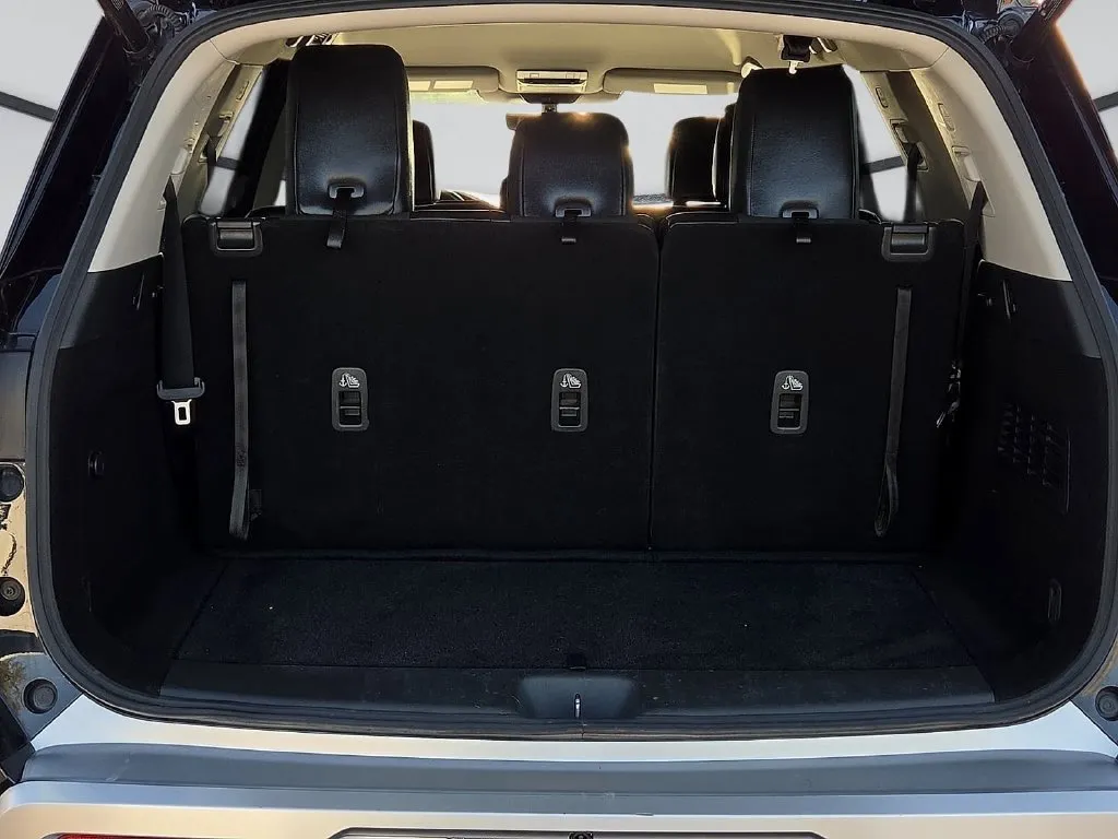 Nissan Pathfinder photo 12