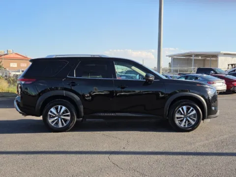 Photos of 2025 Nissan Pathfinder SL for sale in El Paso, TX at RightDrive - 7320 Alameda
