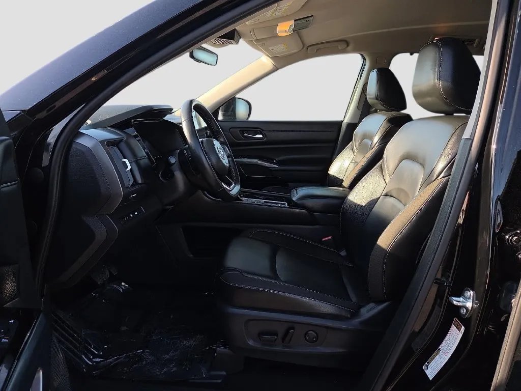 Nissan Pathfinder photo 19