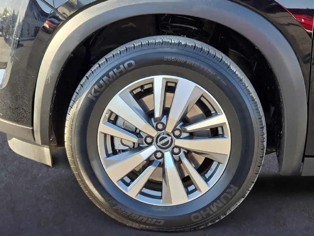 Nissan Pathfinder photo 9