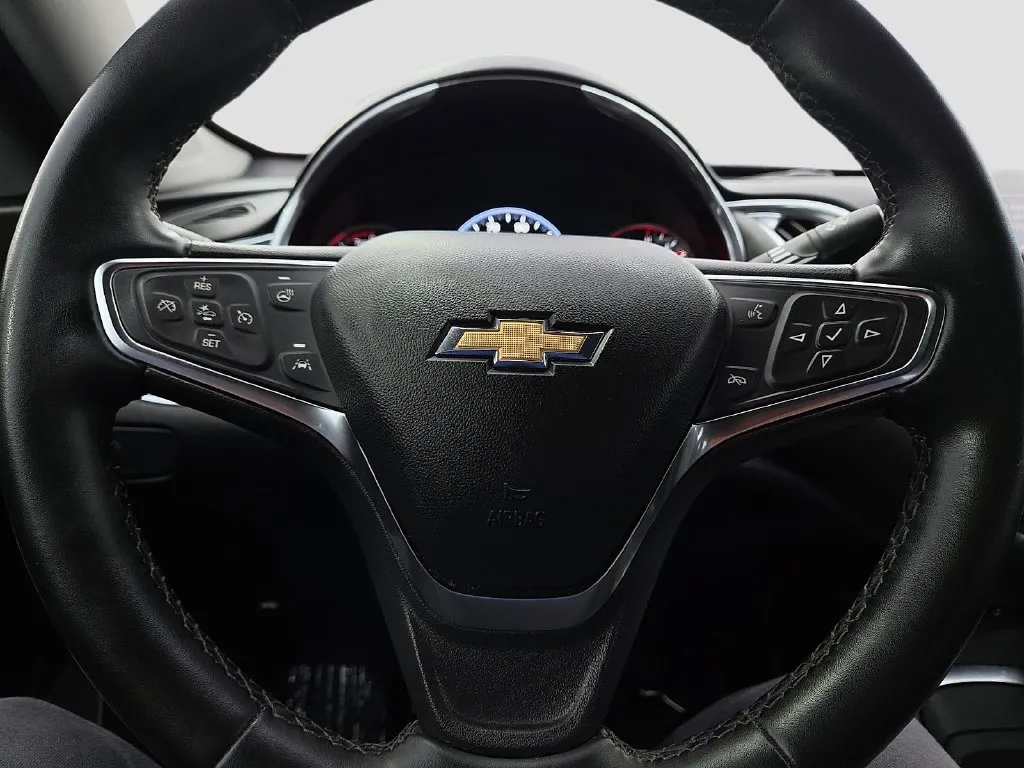 Chevrolet Malibu photo 24