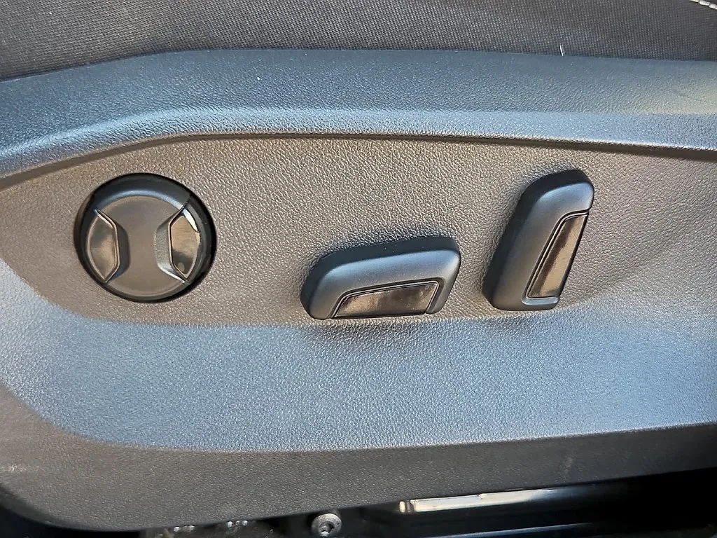 Volkswagen Taos photo 18