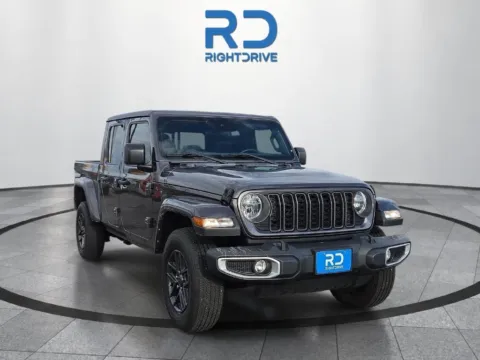 Gray 2024 Jeep Gladiator Sport S for sale in El Paso, TX