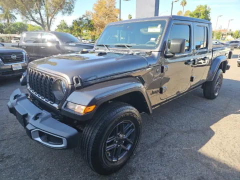 Photos of 2024 Jeep Gladiator Sport S for sale in El Paso, TX at RightDrive - 7320 Alameda