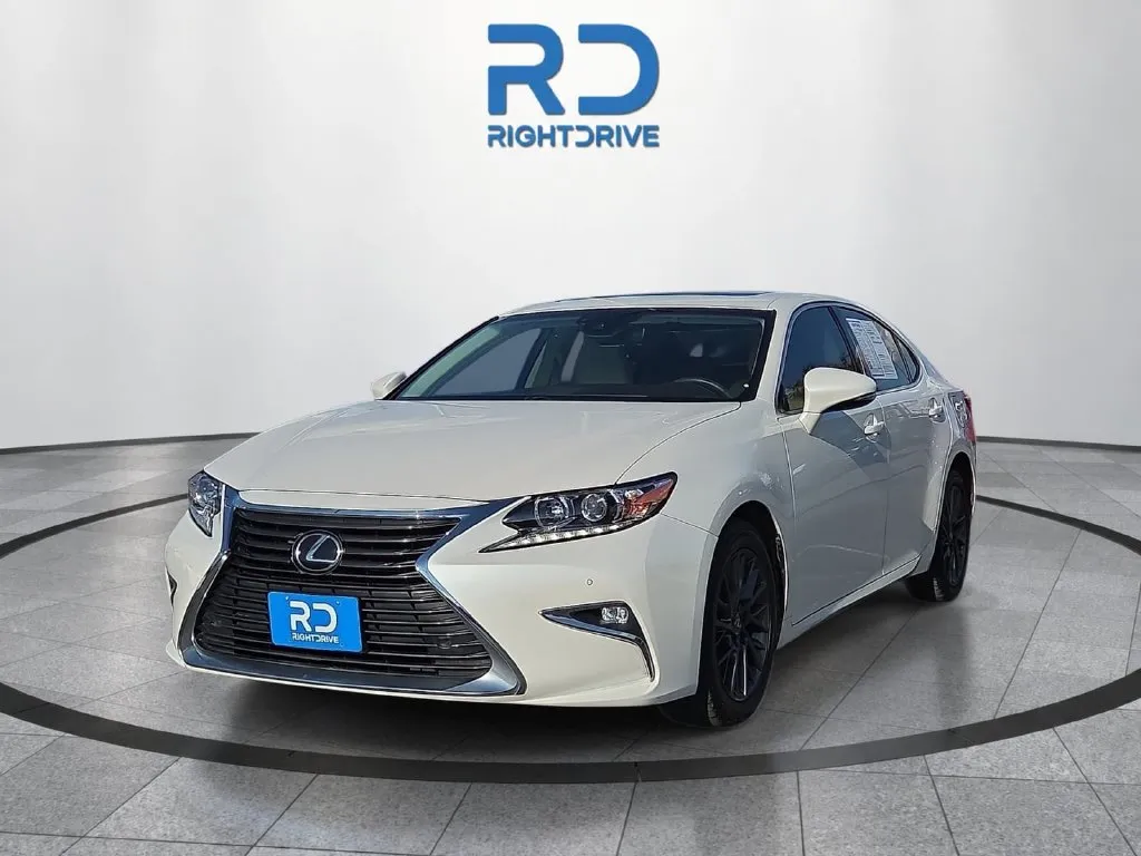Lexus ES photo 6
