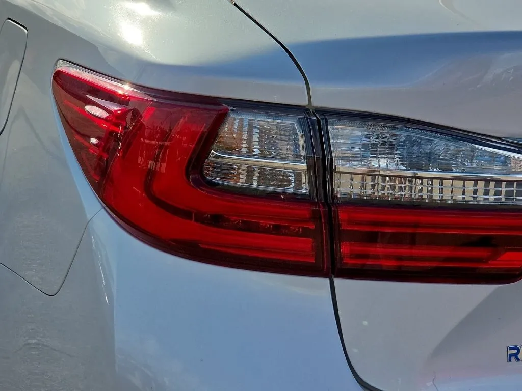 Lexus ES photo 10