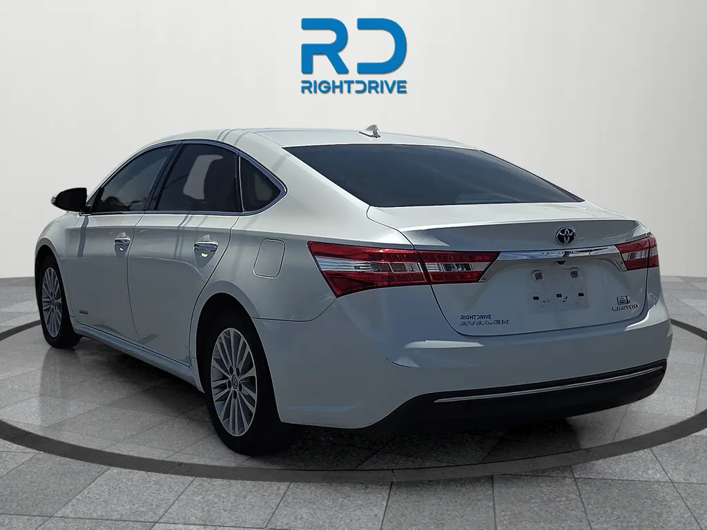 Toyota Avalon photo 4