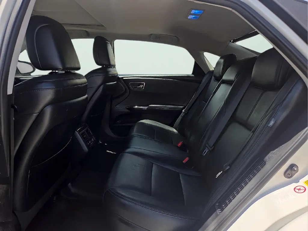 Toyota Avalon photo 14